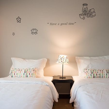 Bed & Body Hostel กรุงเทพมหานคร ภายนอก รูปภาพ