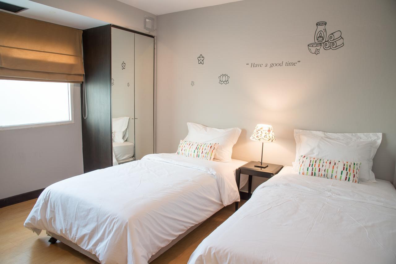 Bed & Body Hostel กรุงเทพมหานคร ภายนอก รูปภาพ