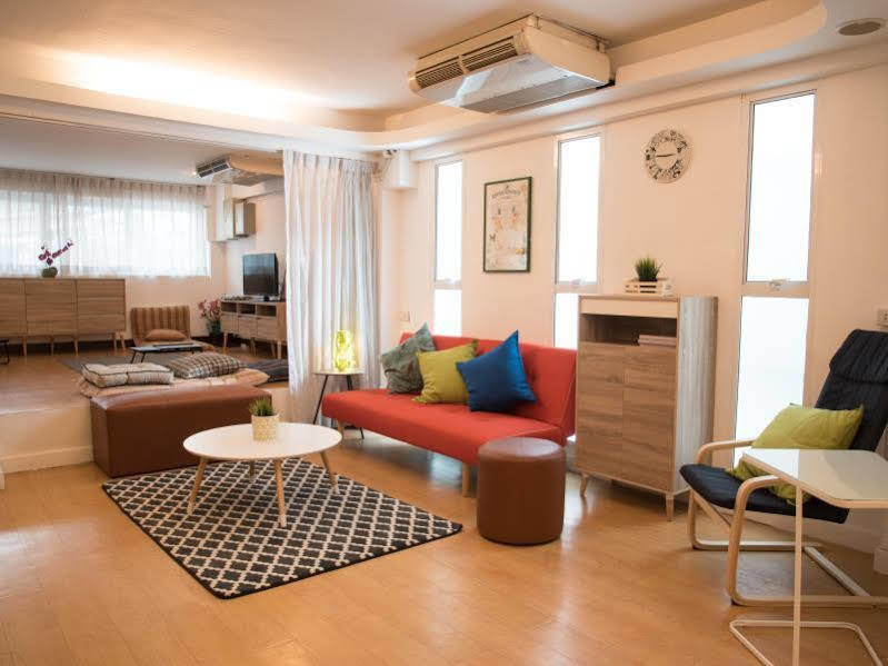 Bed & Body Hostel กรุงเทพมหานคร ภายนอก รูปภาพ
