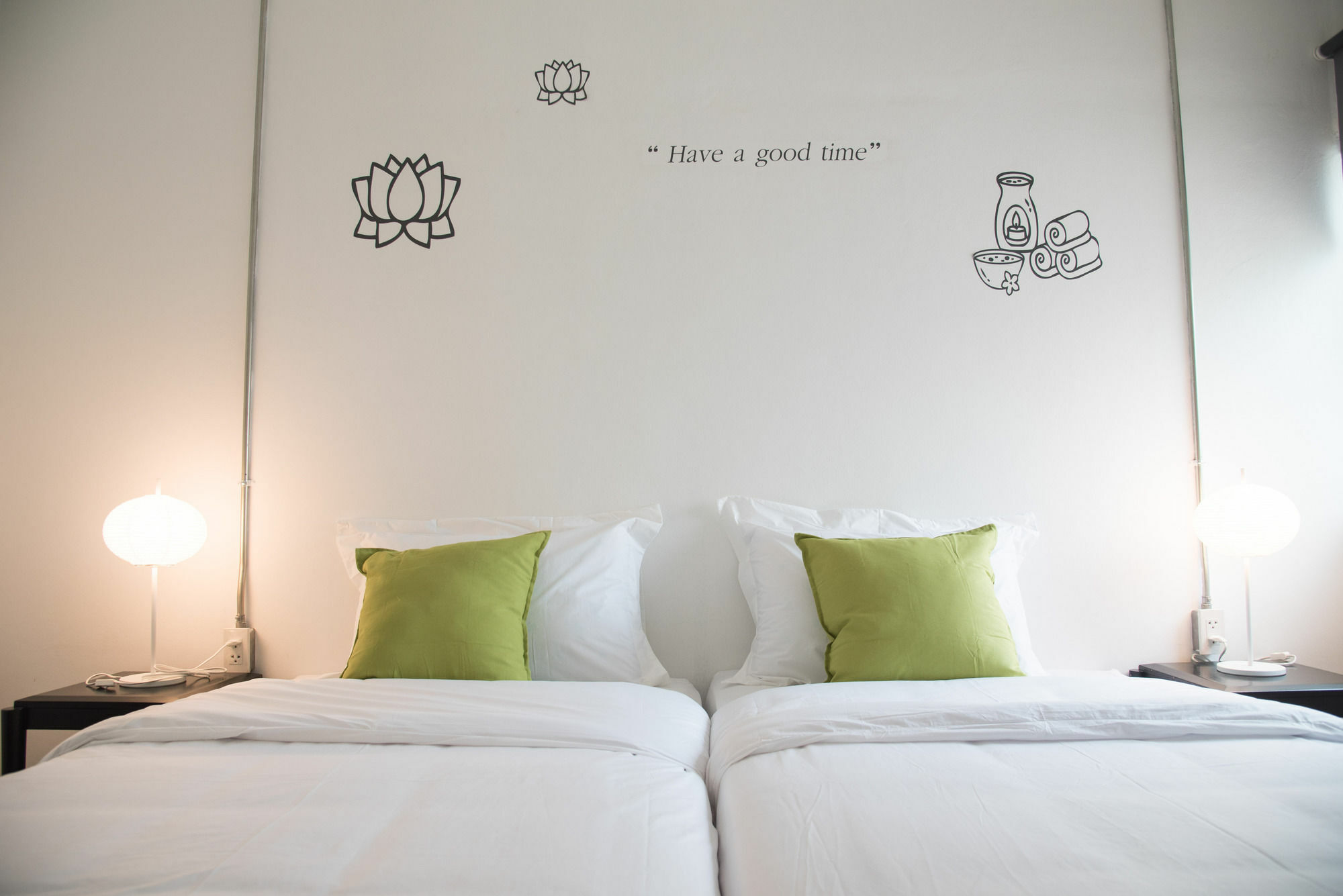 Bed & Body Hostel กรุงเทพมหานคร ภายนอก รูปภาพ